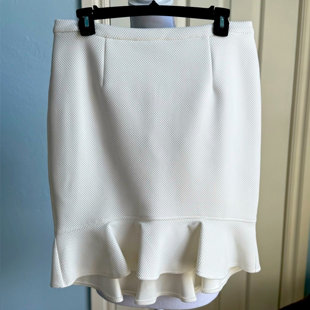 Chic Cream High-Low Skirt with Ruffle Hem